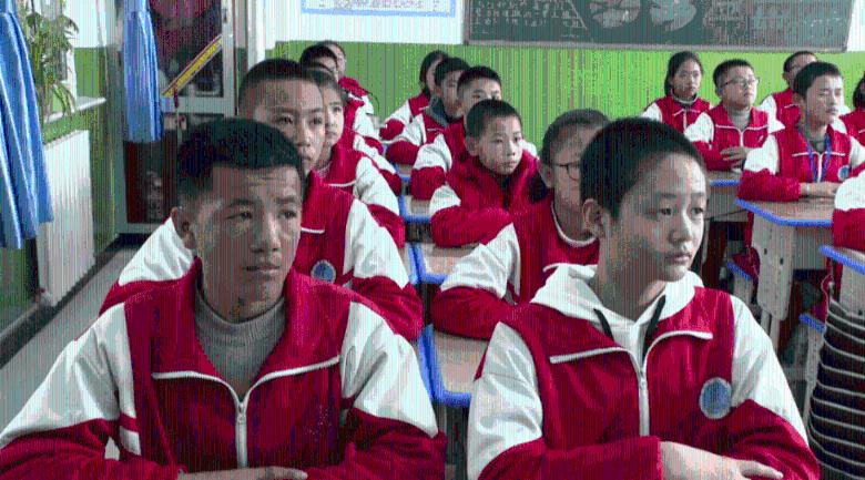 1983年，“美丽牌“香烟上的女模特被警察害死家长，原因是什么？